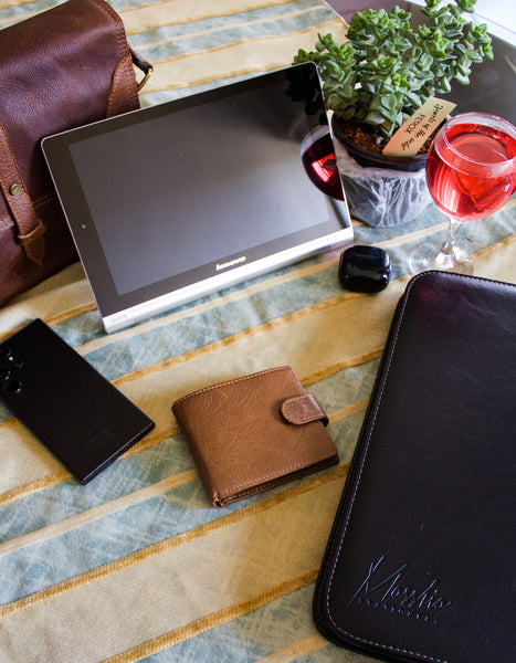 Fino DWS-810 Genuine Leather Bifold Card Wallet with SD Card Holder & Box