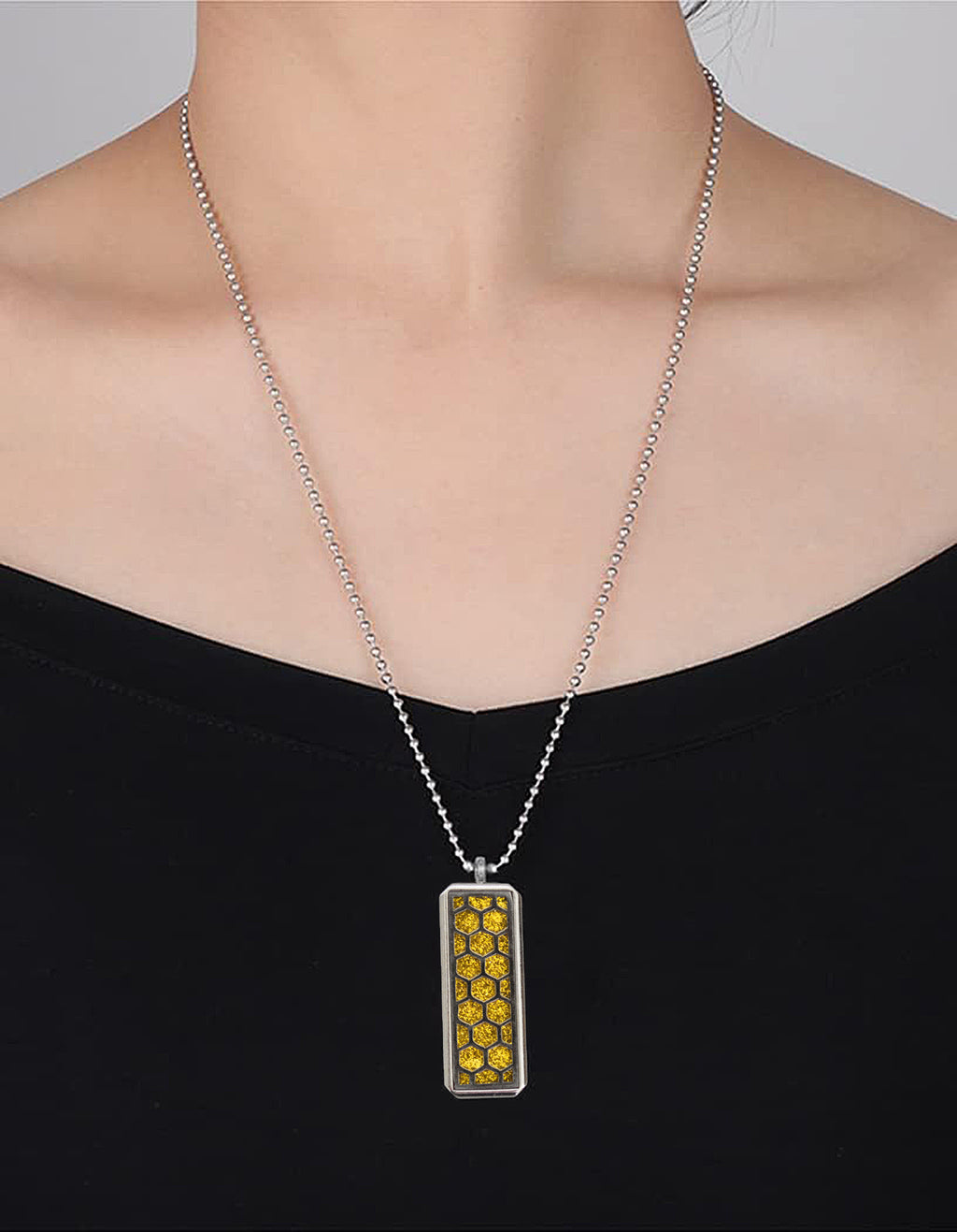 Just Aroma 08B04 Unisex Essential Oil Aromatherapy Titanium Locket Pendant Diffuser Necklace - Honeycomb