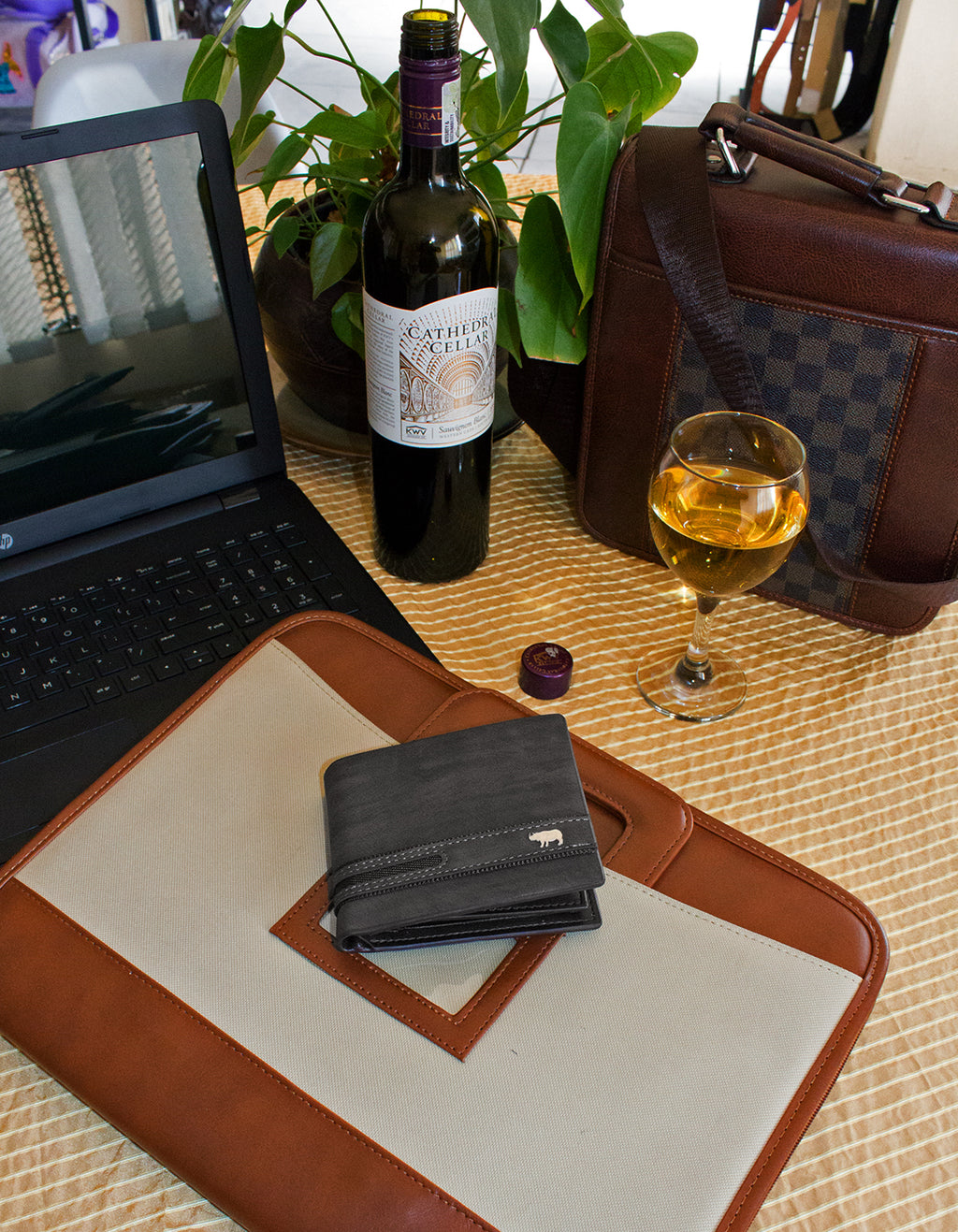 Fino DPU-506 Faux Leather Washed Designed Wallet with Box