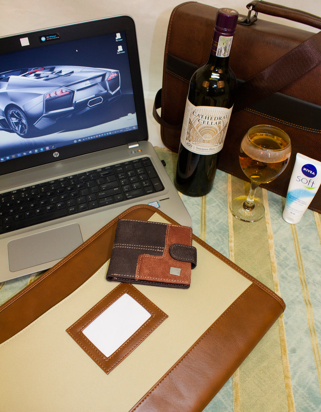 Fino DWS-802 Genuine Leather Metal Logo Card Holder Wallet with SD Card Holder & Box