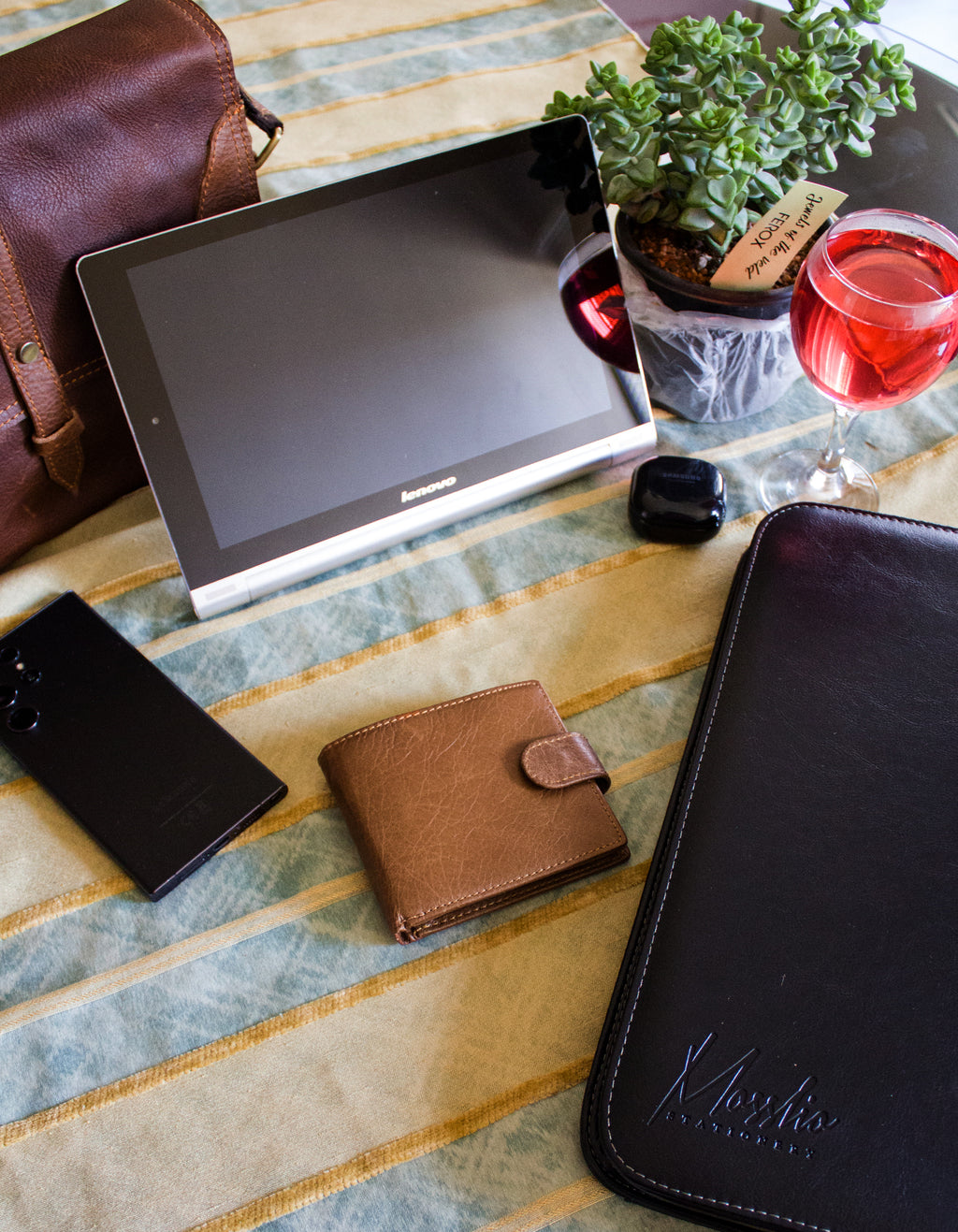 Fino DWS-810 Genuine Leather Bifold Card Wallet with SD Card Holder & Box