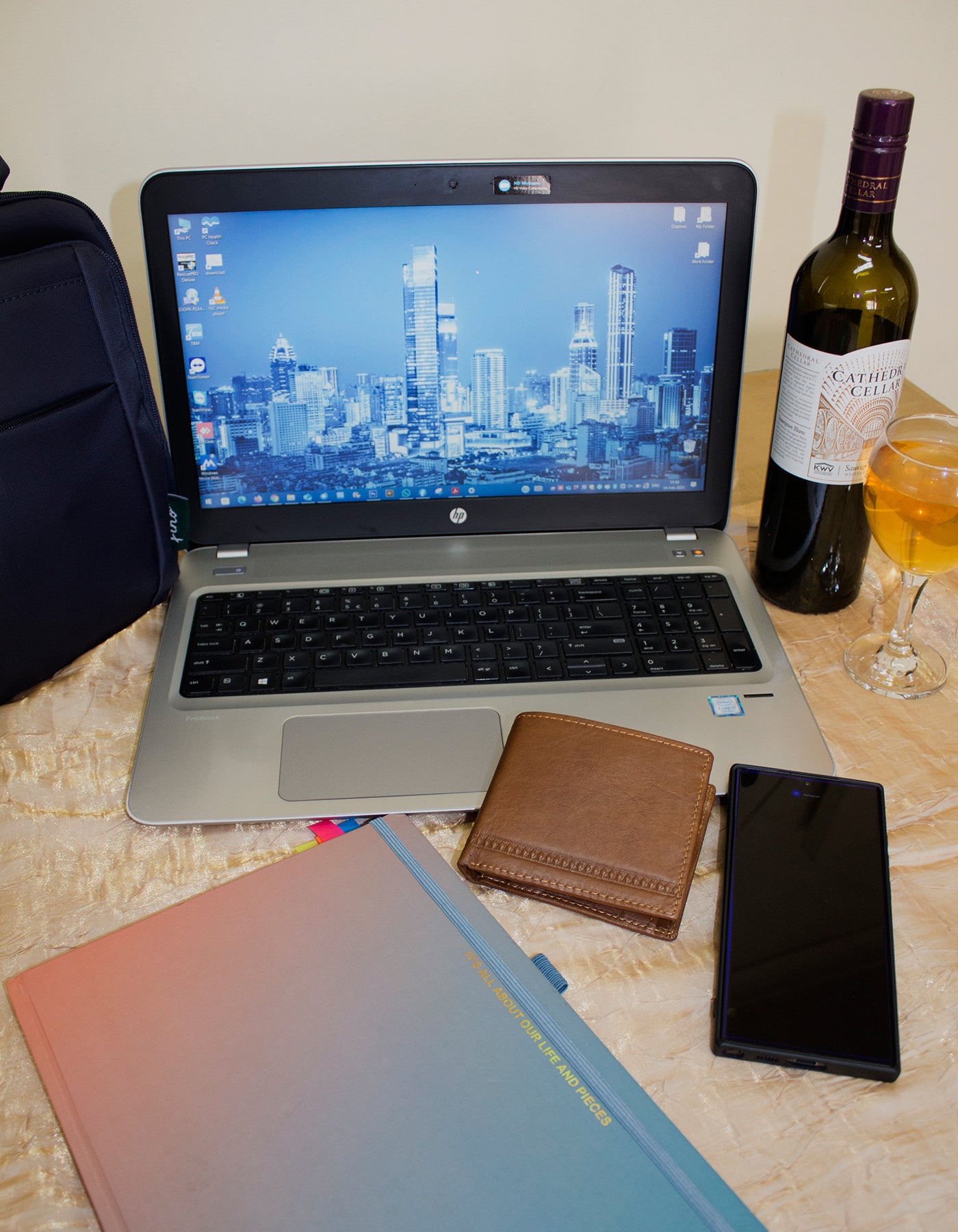 Fino DWS-831R Genuine Leather Bifold Card Holder RFID Wallet with Box