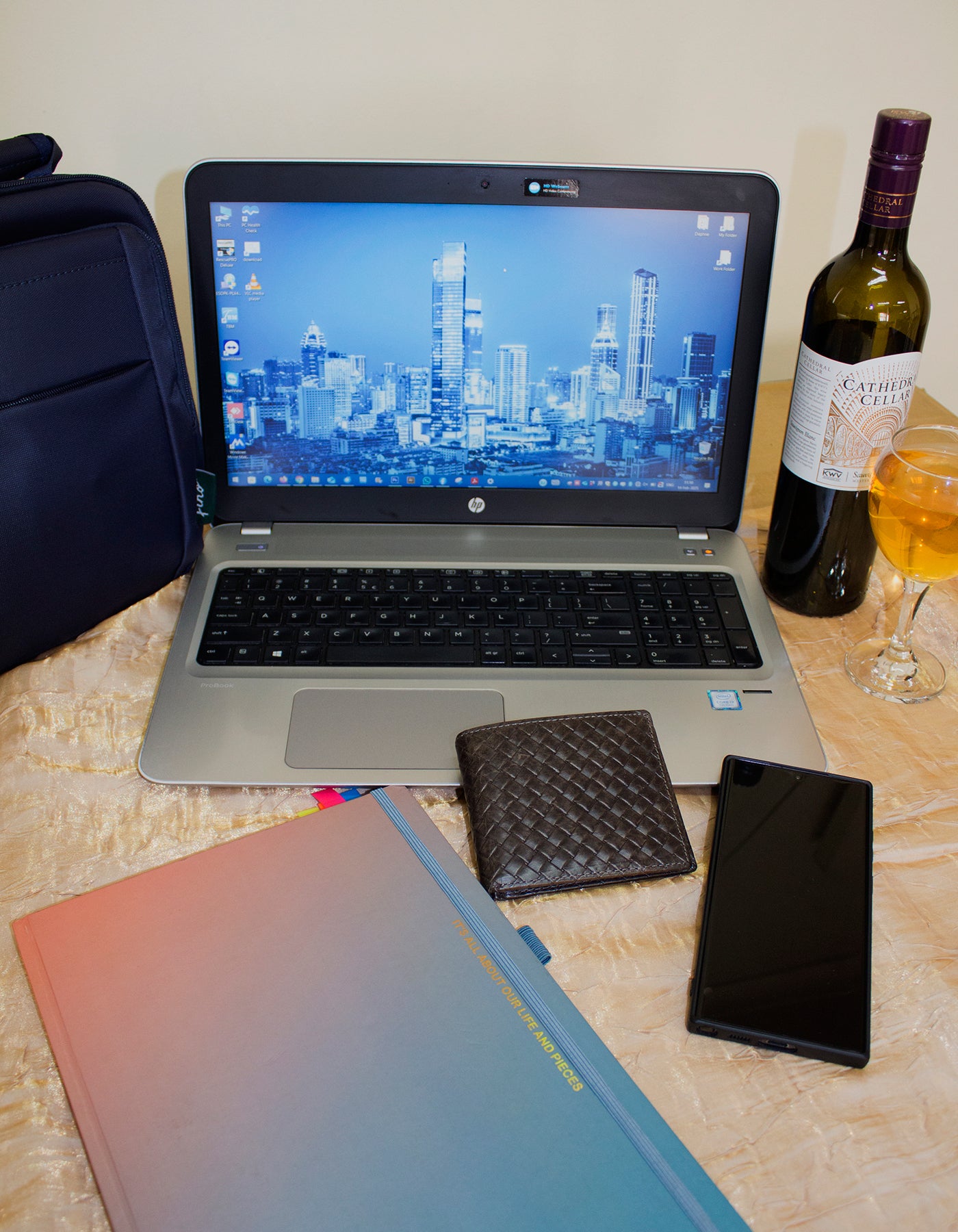 Fino DWS-833R Genuine Leather Bifold RFID Blocking Card Wallet with Box