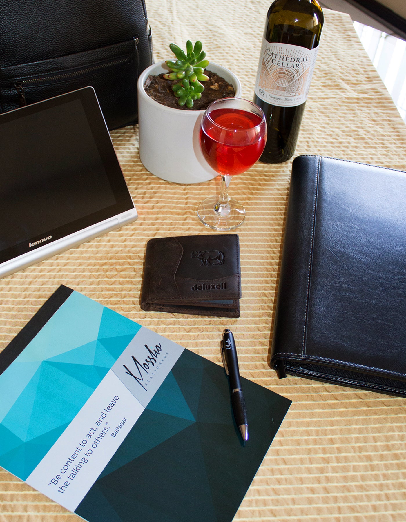 Deluxell GX-W326 Genuine Leather Bifold Rhino Embossed Card Wallet with Box