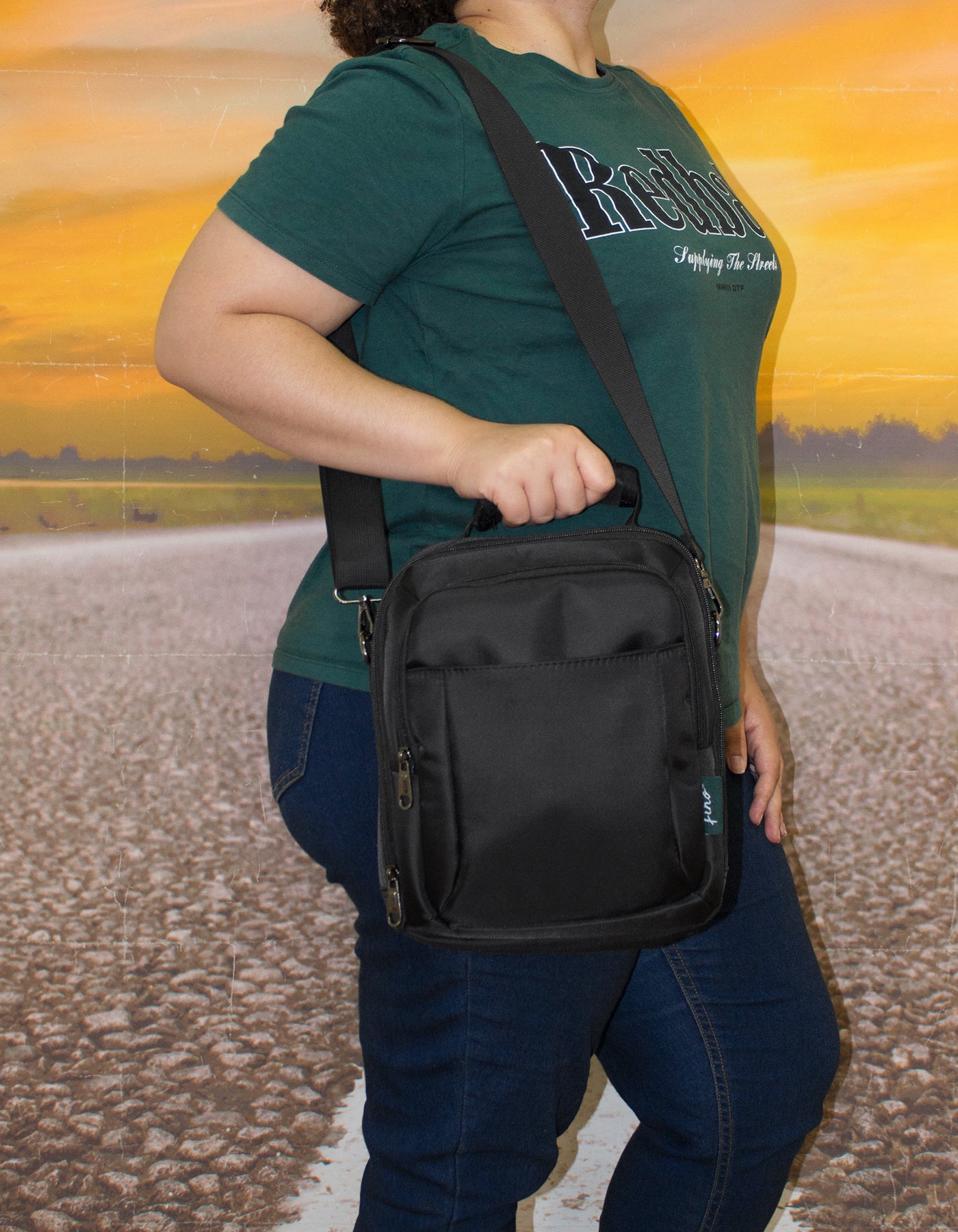 Fino HY-1303 Unisex Nylon Shoulder/ Crossbody Water-Resistant Bag