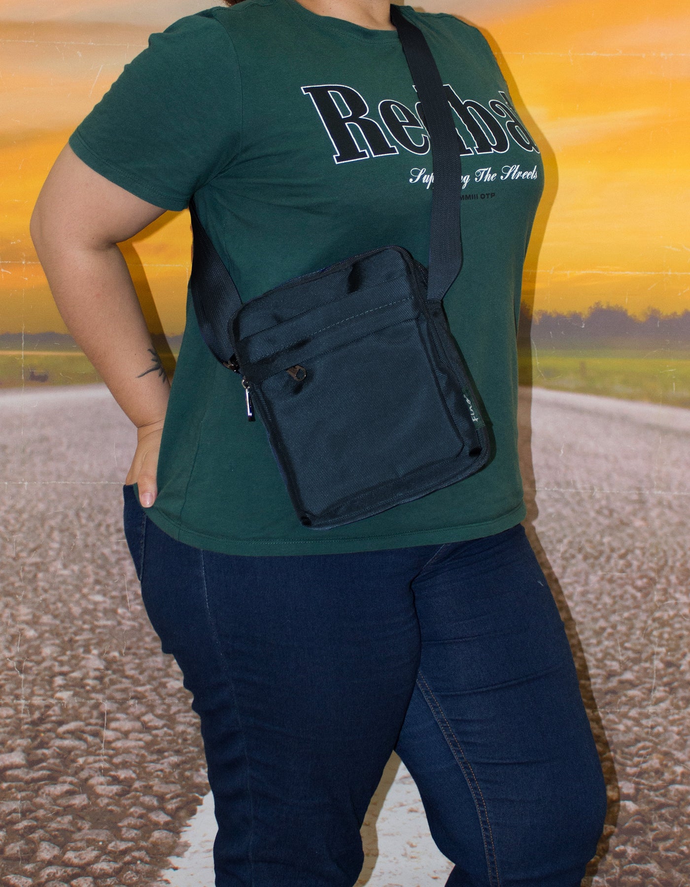 Fino HY-230805 Unisex Nylon Shoulder/ Crossbody Water-Resistant Bag