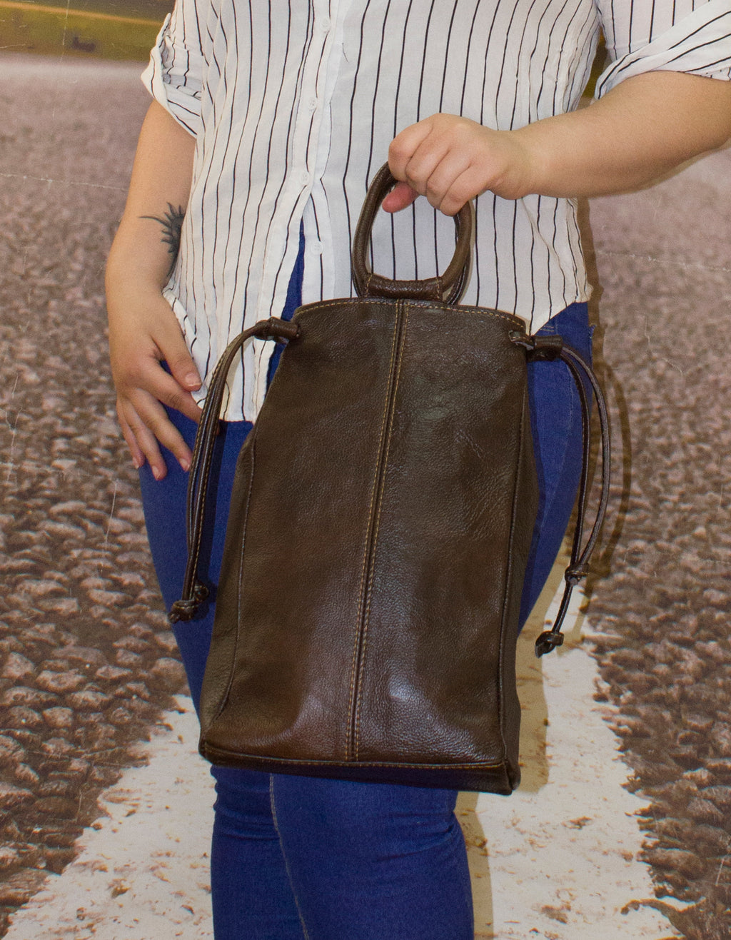 Luvsa LS-TJ122 Full Grain Genuine Leather Wine Holder