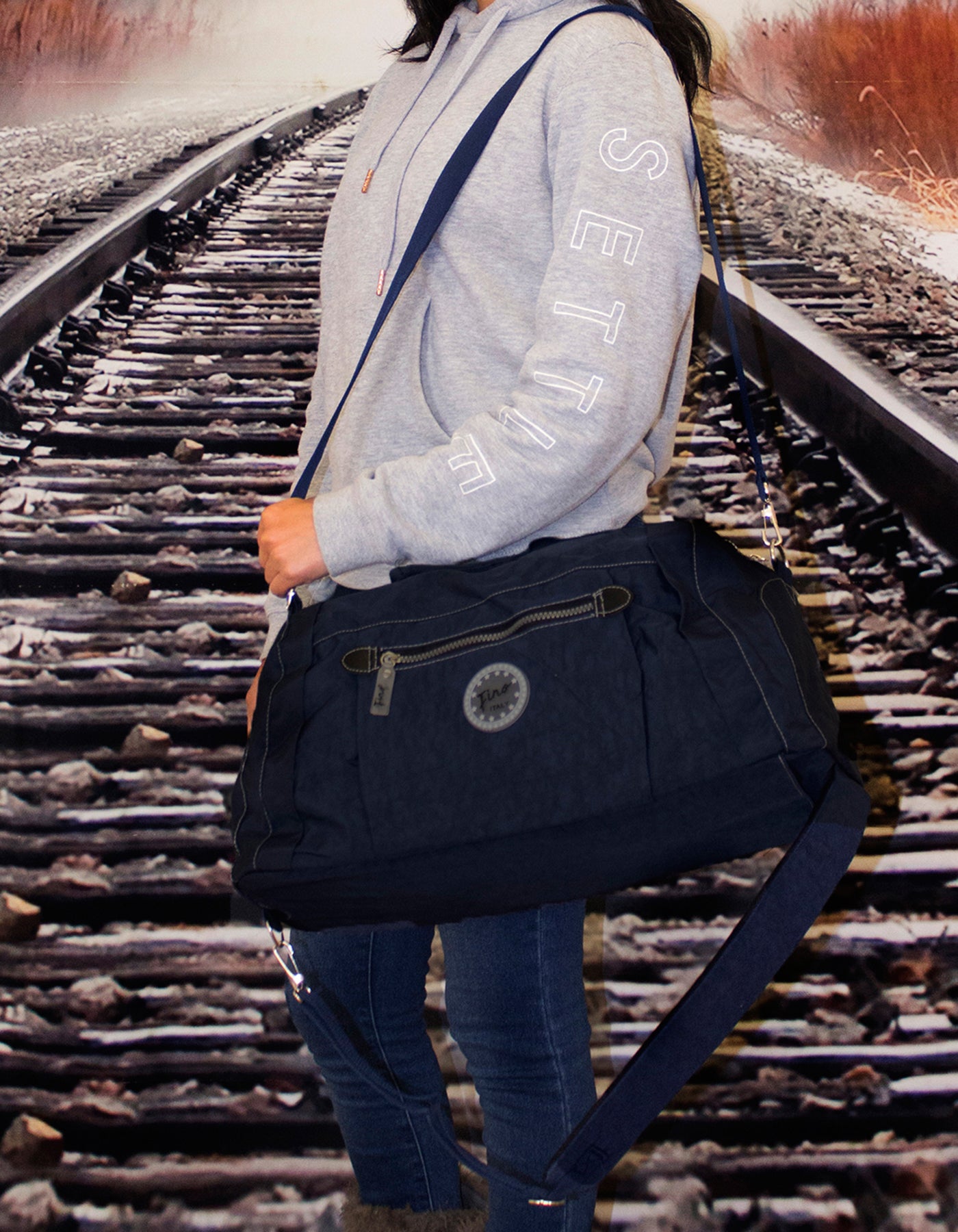 Fino SK-7718 Unisex Waterproof Ultra-Light crinkle Nylon Duffel Bag/Backpack