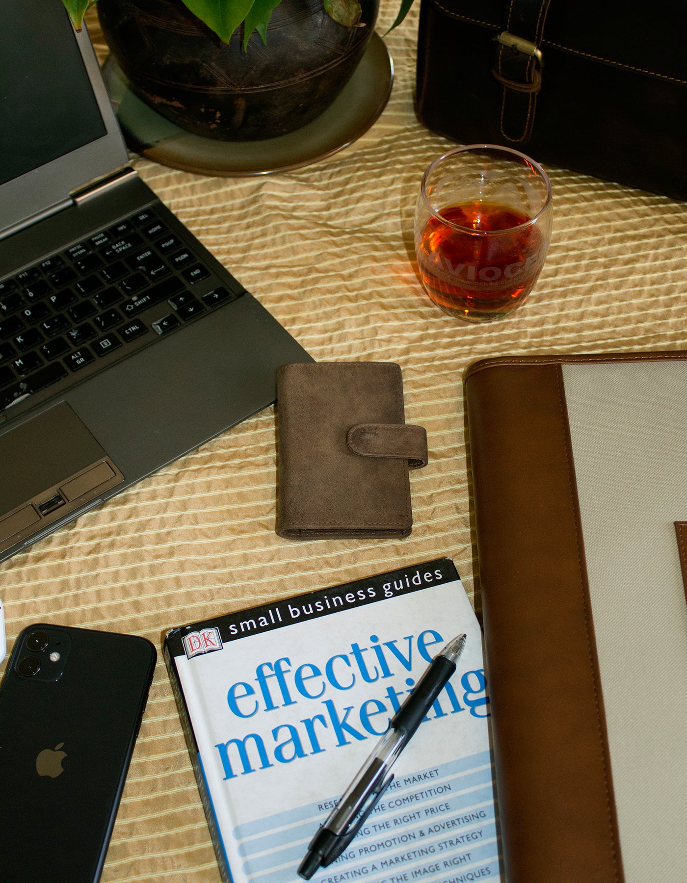 Fino SK-LV1313 Full Grain Genuine Leather Men's Compact Card Holder Wallet