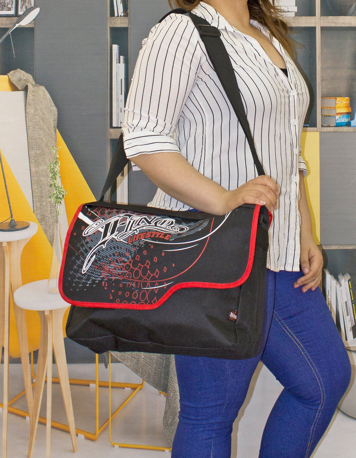 Fino SK-X2944 Unisex Polyester Graffiti Messenger Bag