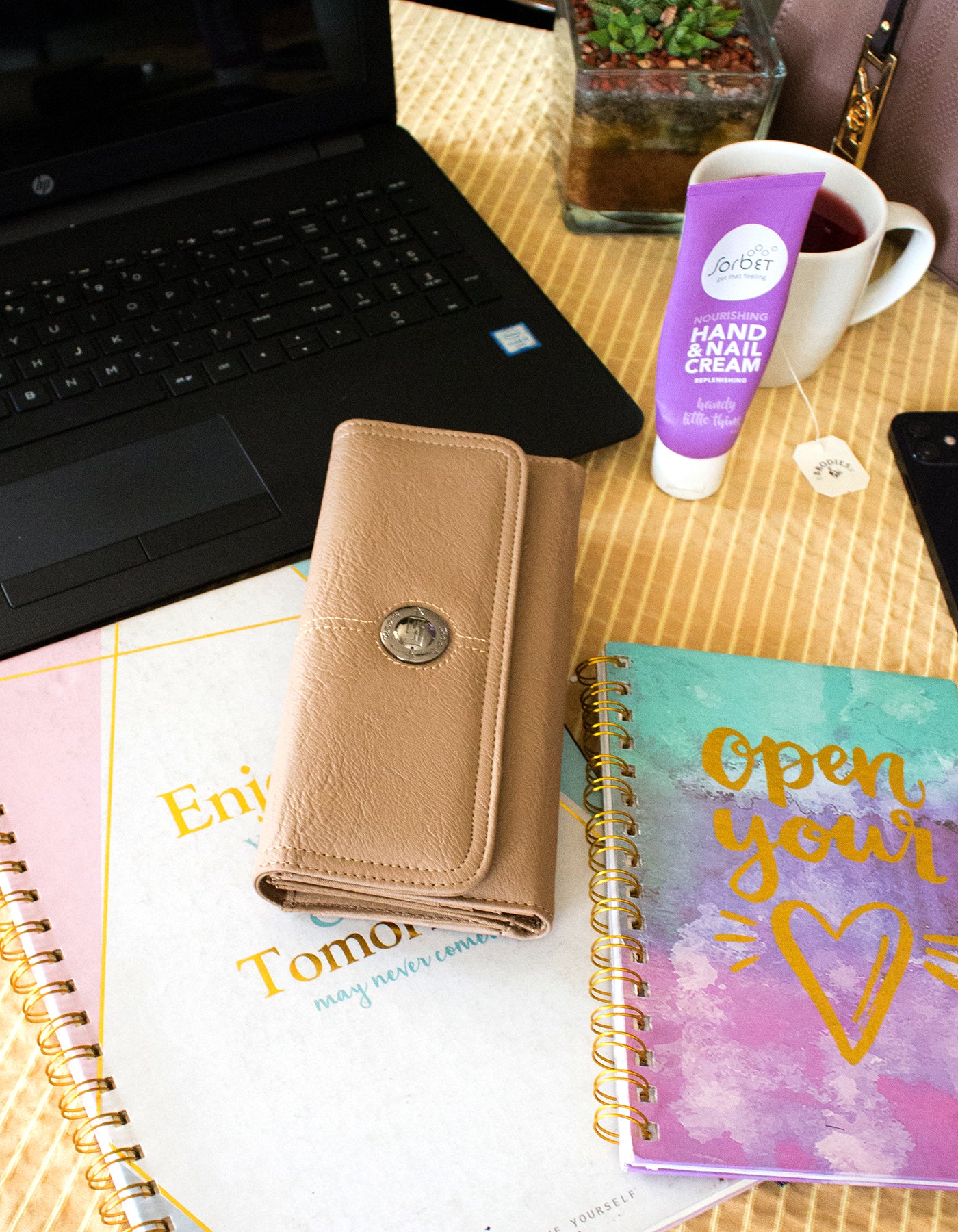 Fino 33-765 Faux Leather Elegant Long Card Holder Purse