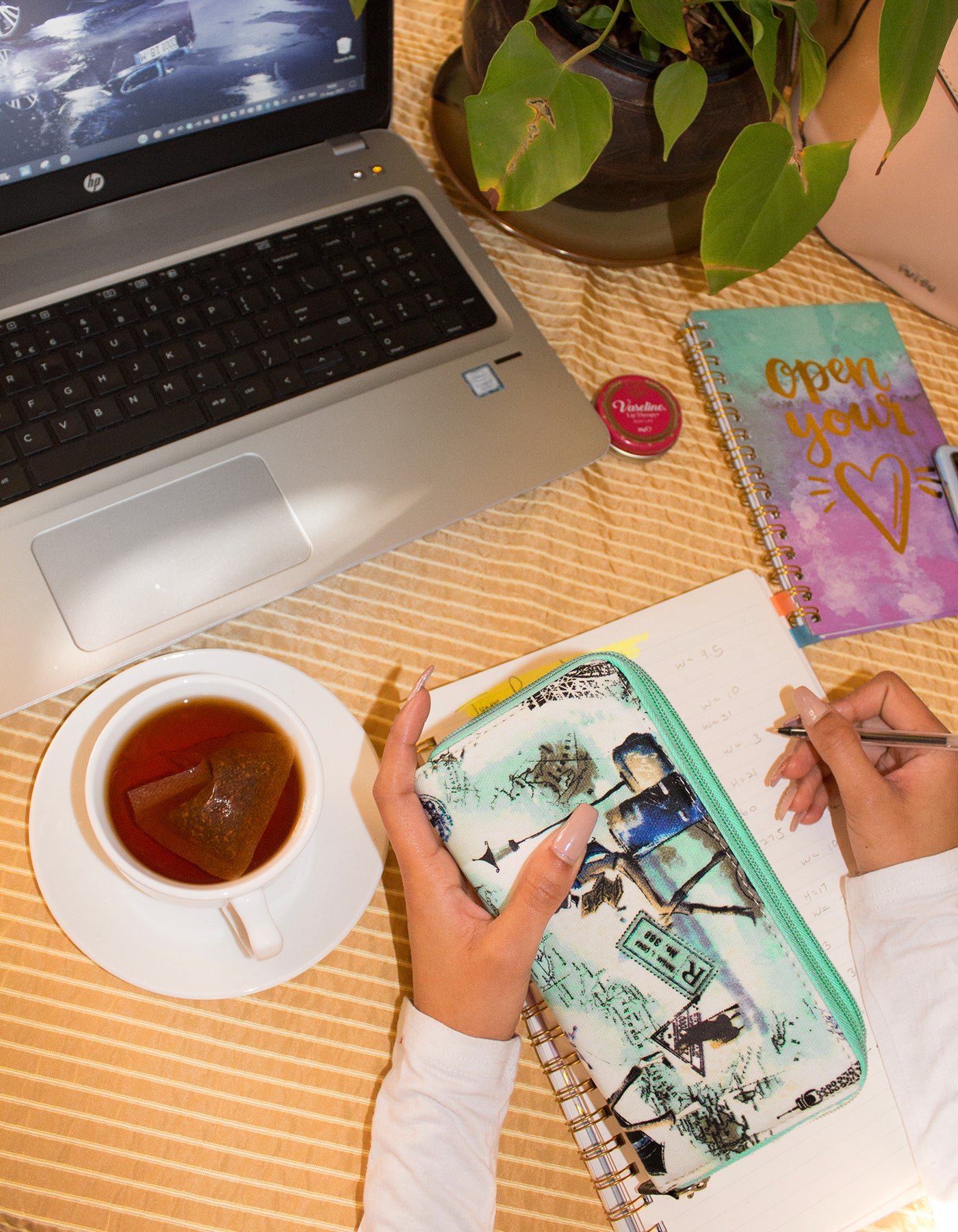 Fino A69-798 Faux Leather Grab & Go All in 1 Purse with Cellphone Pouch