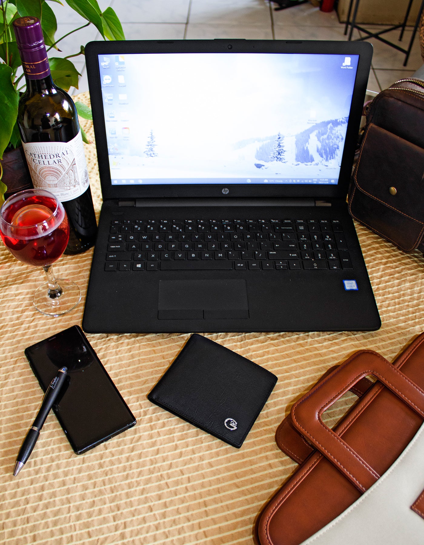 GIO 1622 Full Grain Genuine Leather Bifold Wallet – Black