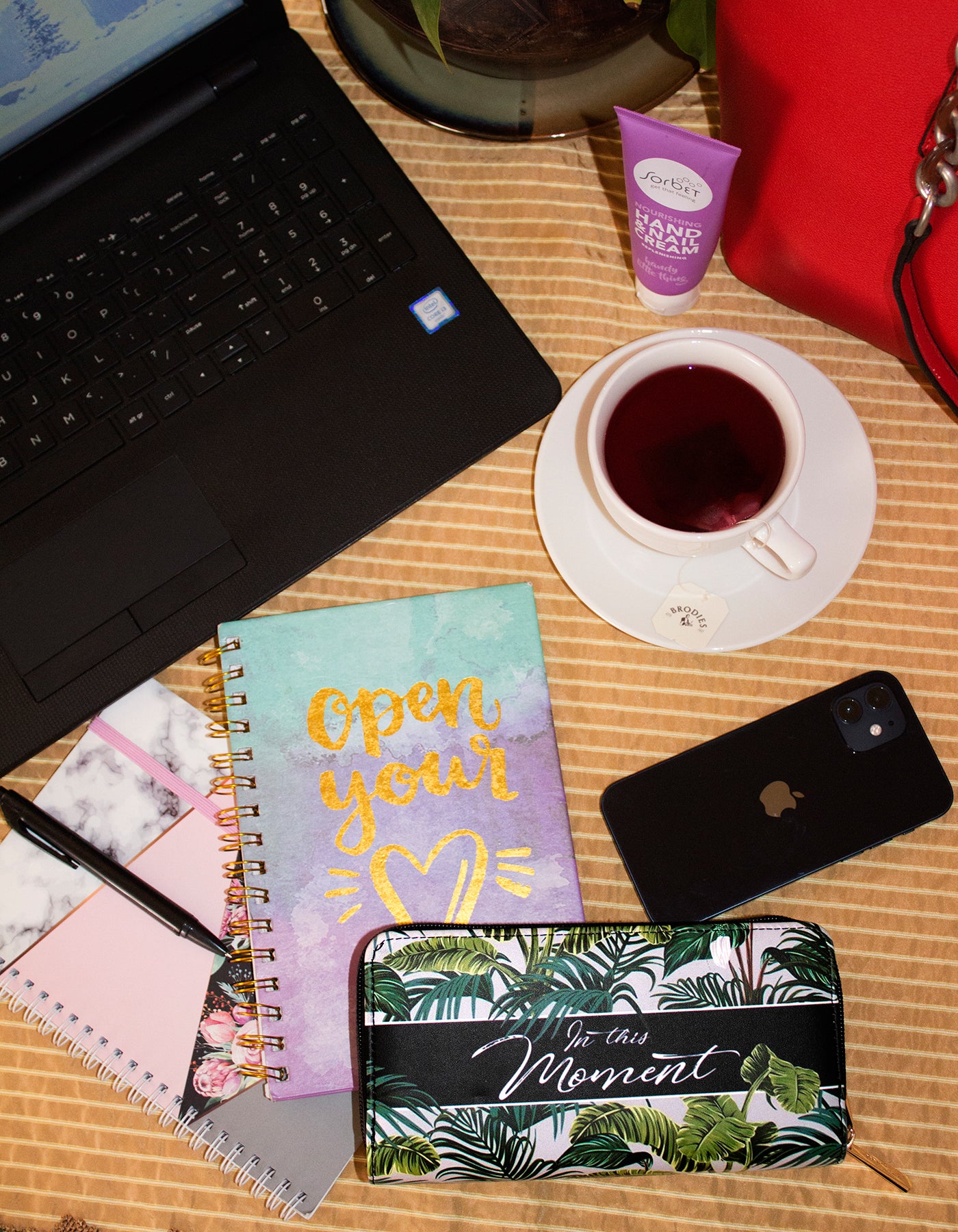 Fino JH-798H Faux Leather Grab & Go All in 1 Purse with Cellphone Pouch